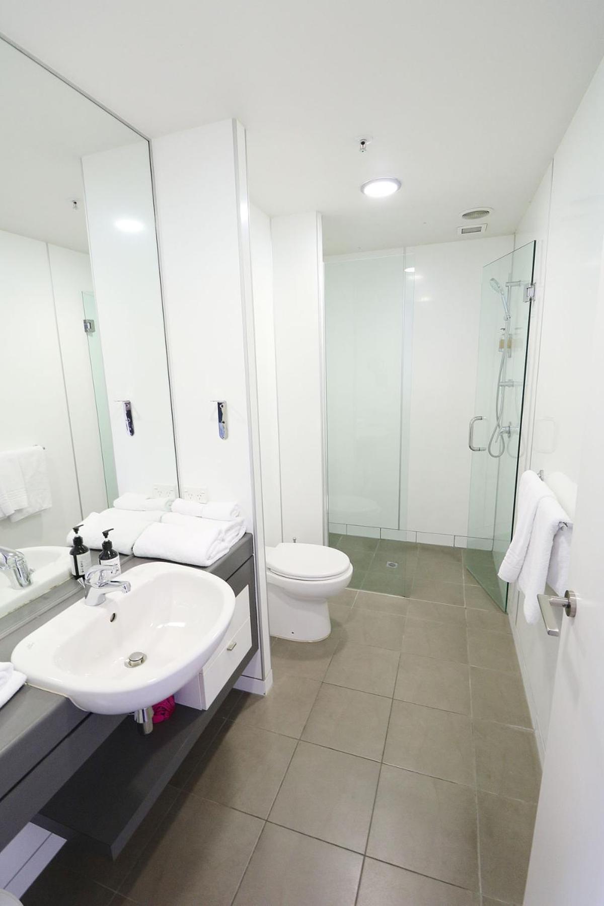 Marina Apartments - Element Escapes Queenstown Room photo