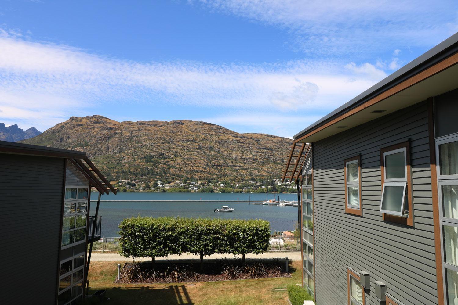 Marina Apartments - Element Escapes Queenstown Room photo